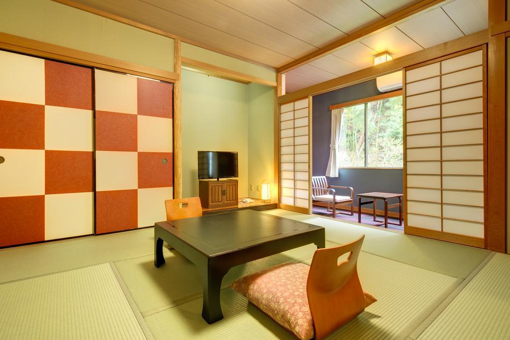 Yugawara-Onsen Komachikan Екстериор снимка