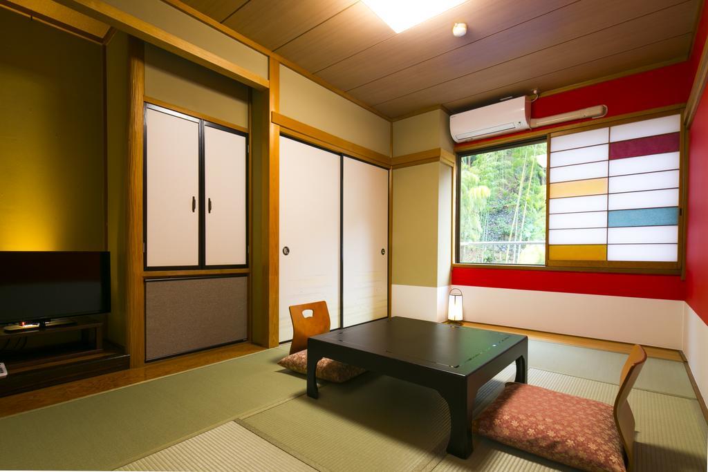 Yugawara-Onsen Komachikan Екстериор снимка