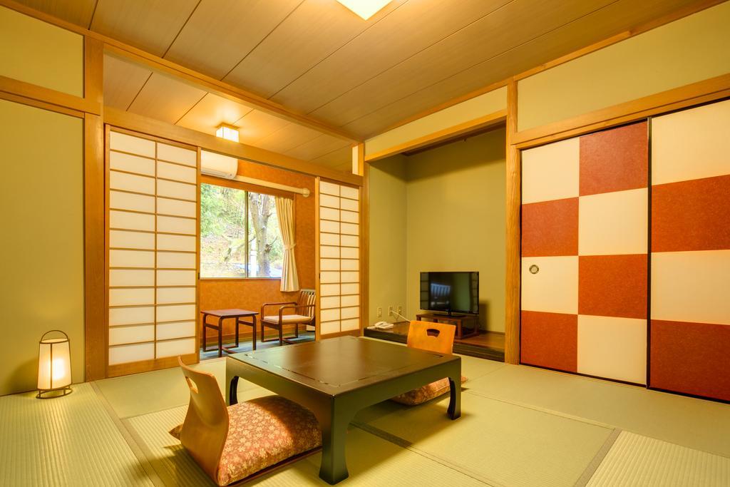 Yugawara-Onsen Komachikan Екстериор снимка